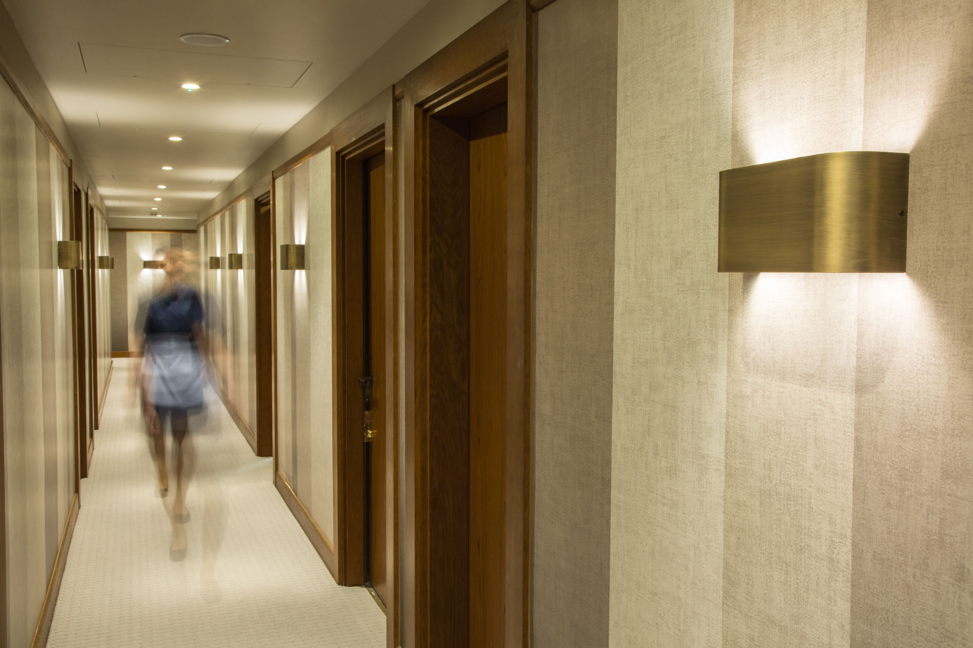 Фото Devonshire Club & Hotel