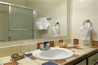 Фото Fort Marcy Hotel Suites by All Seasons Resort Lodging