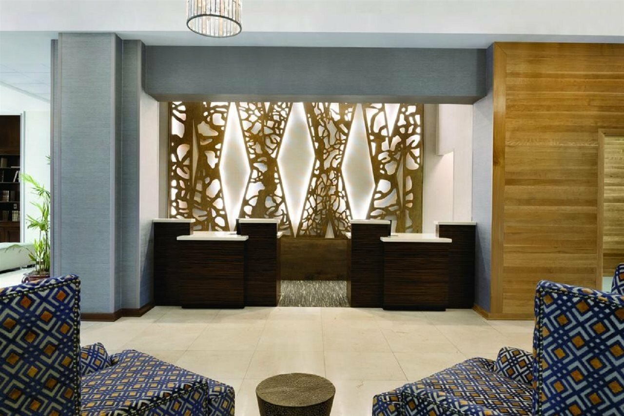 Фото DoubleTree by Hilton Milwaukee - Brookfield