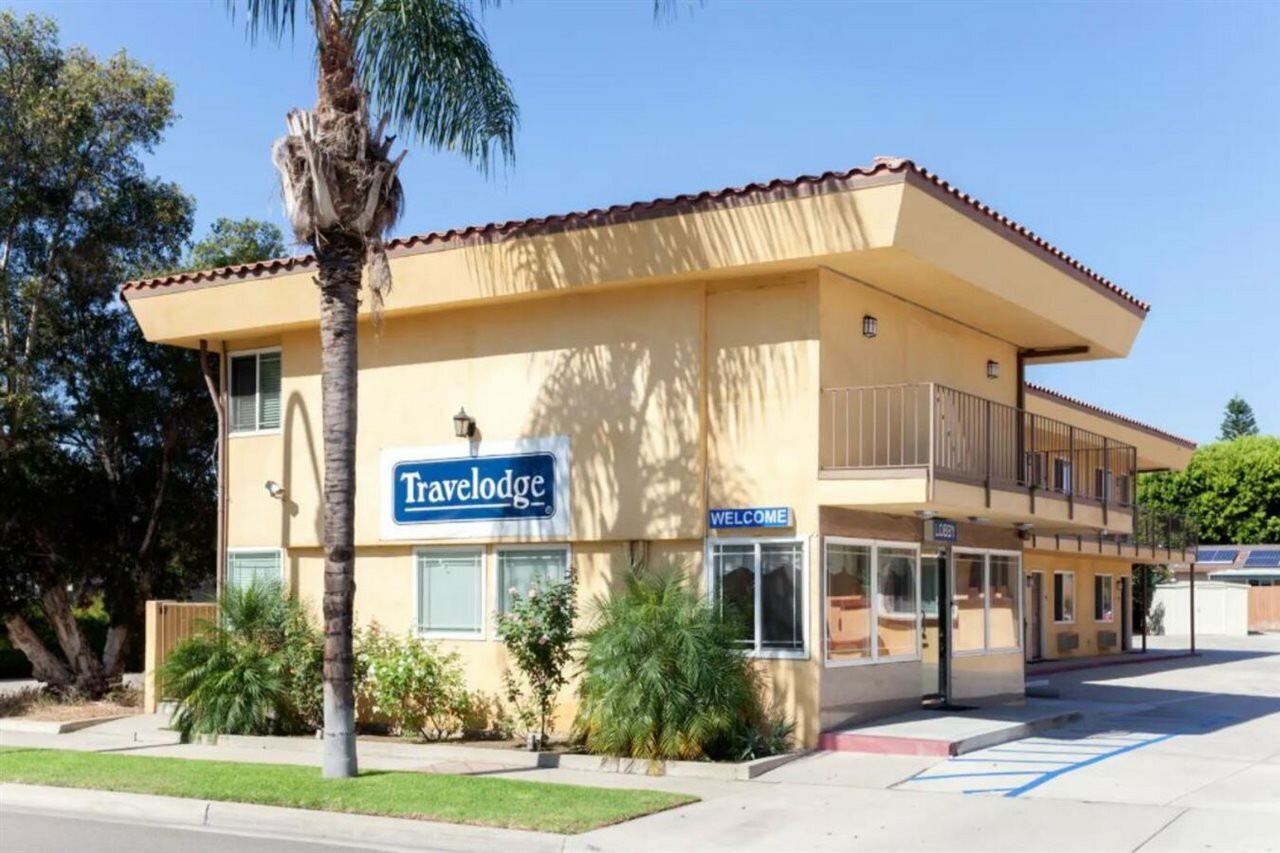 Фото Travelodge by Wyndham Brea