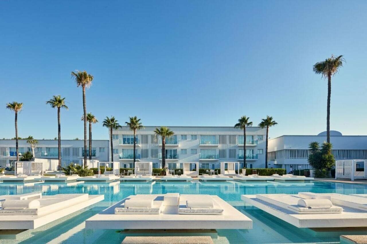 Фото So White Club Resort