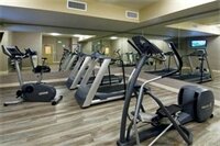 Фото Oxford Suites Silverdale