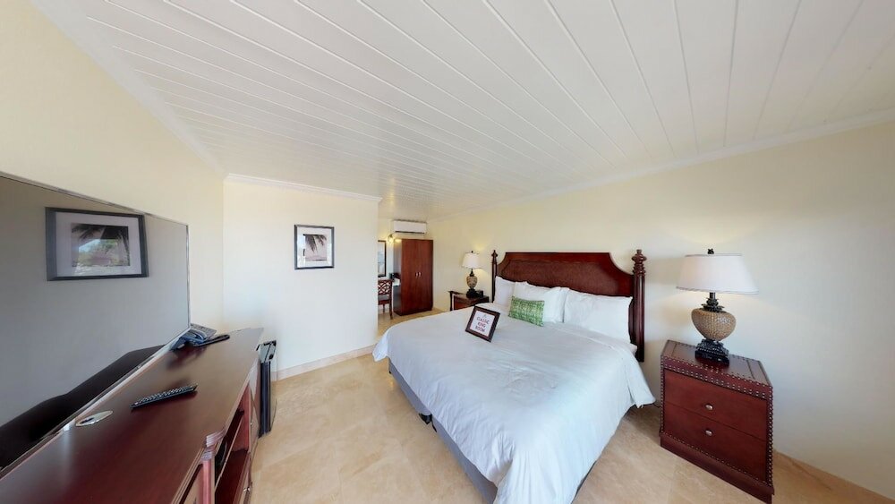 Фото Company House Hotel