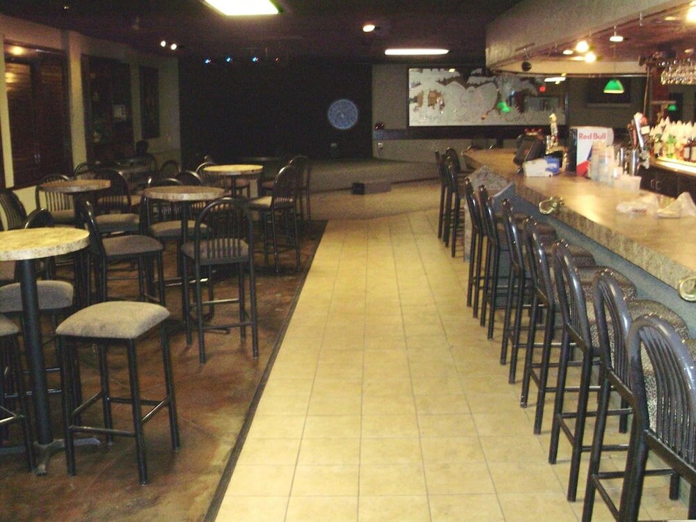 Фото Trade Winds Central Inn