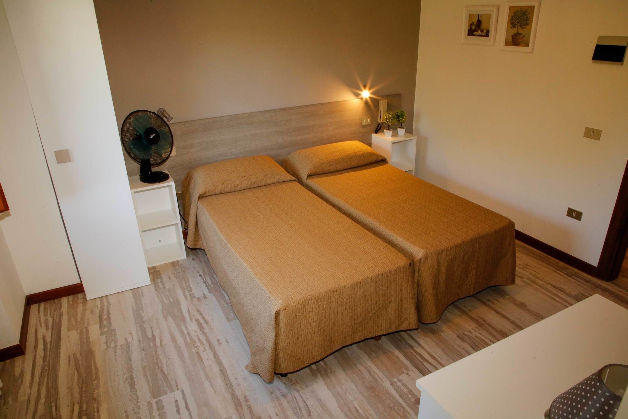 Фото Hotel Mom Assisi