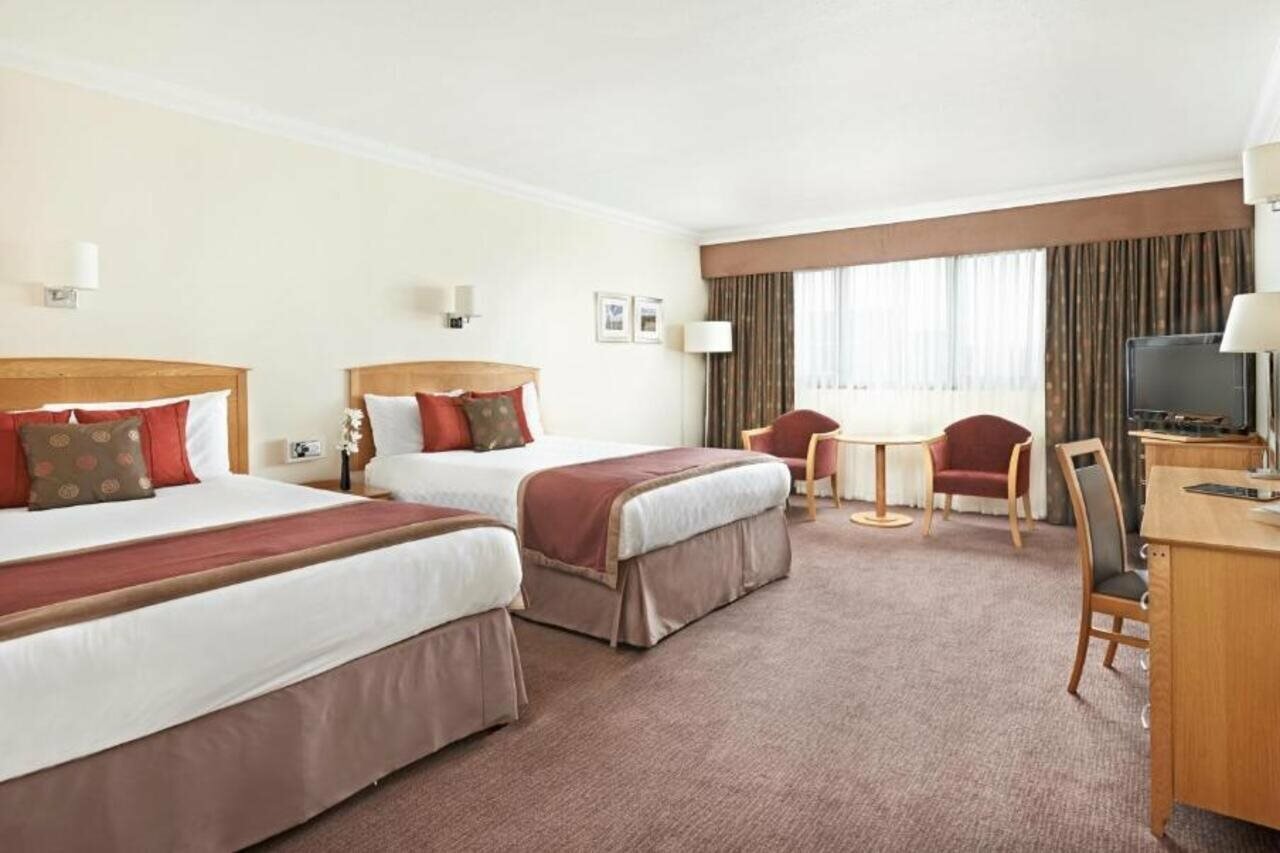 Фото The Aberdeen Altens Hotel