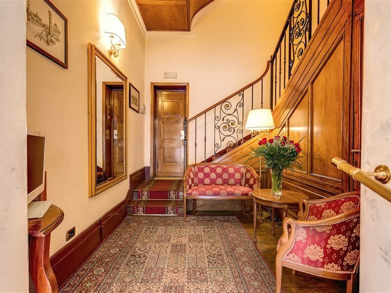 Фото Hotel La Lumiere di Piazza di Spagna