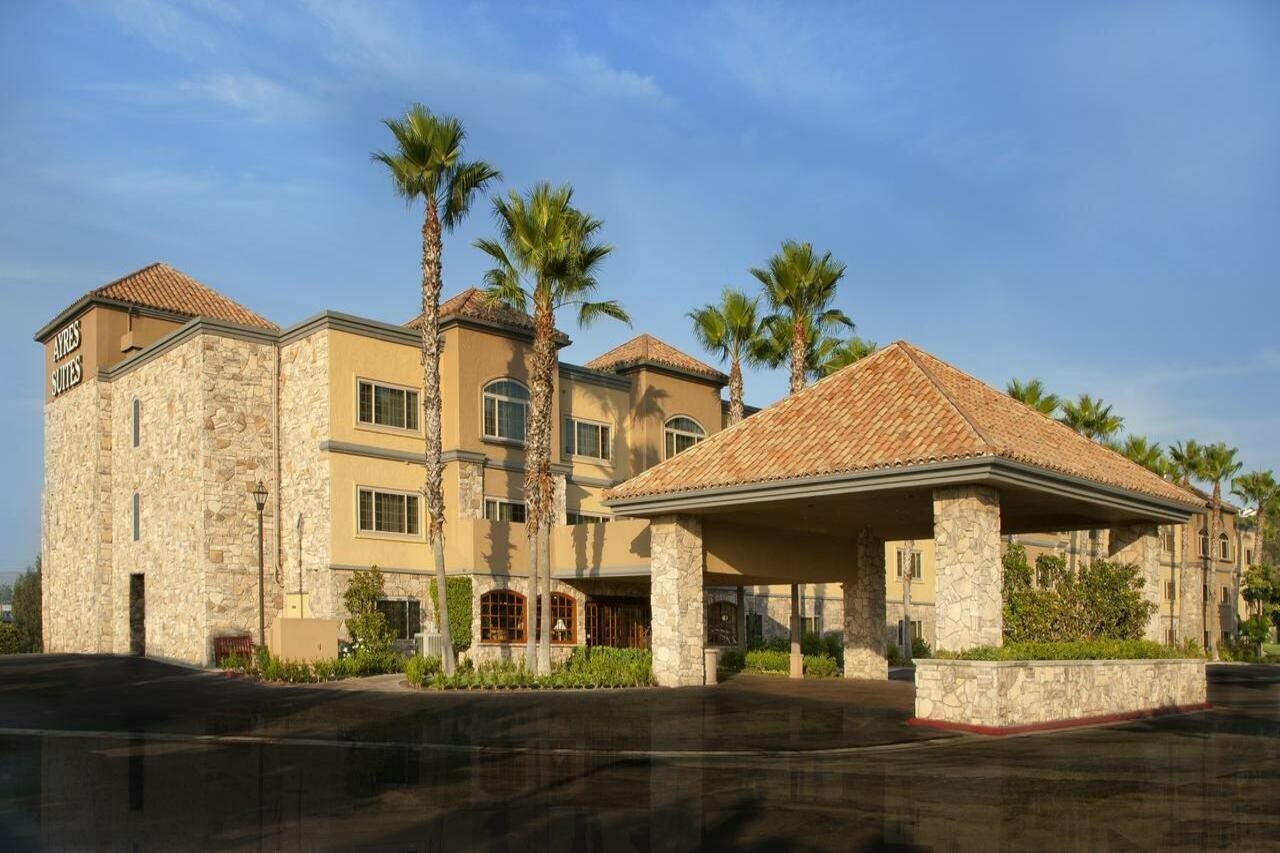 Фото Ayres Suites Diamond Bar