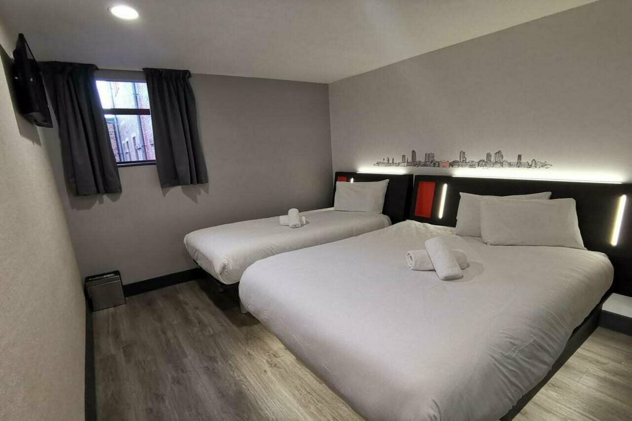 Фото EasyHotel Cardiff
