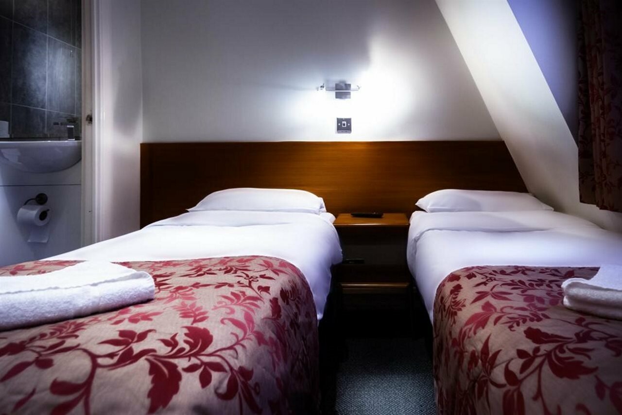 Фото Westbury Hotel Kensington