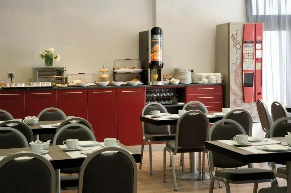 Фото Hotel Cisneros