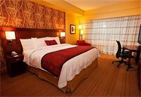 Фото Courtyard Milwaukee Airport