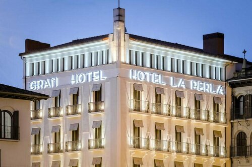 Внешний вид отеля Gran Hotel La Perla в Памплоне, фото 1