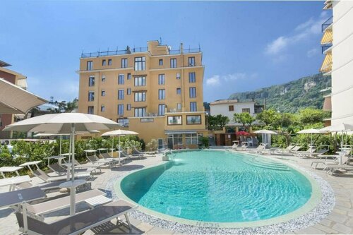 Гостиница Hotel Leone в Сорренто