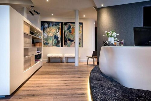 Гостиница Hotel Max в Антони