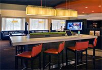 Фото Courtyard by Marriott Newark Liberty International Airport