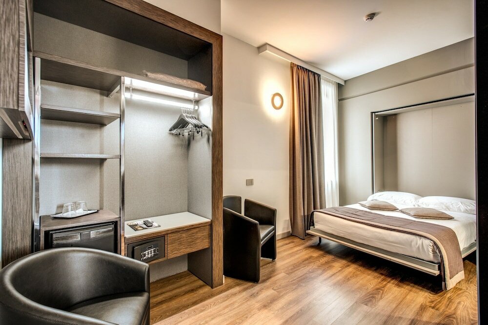 Фото Al Manthia Hotel