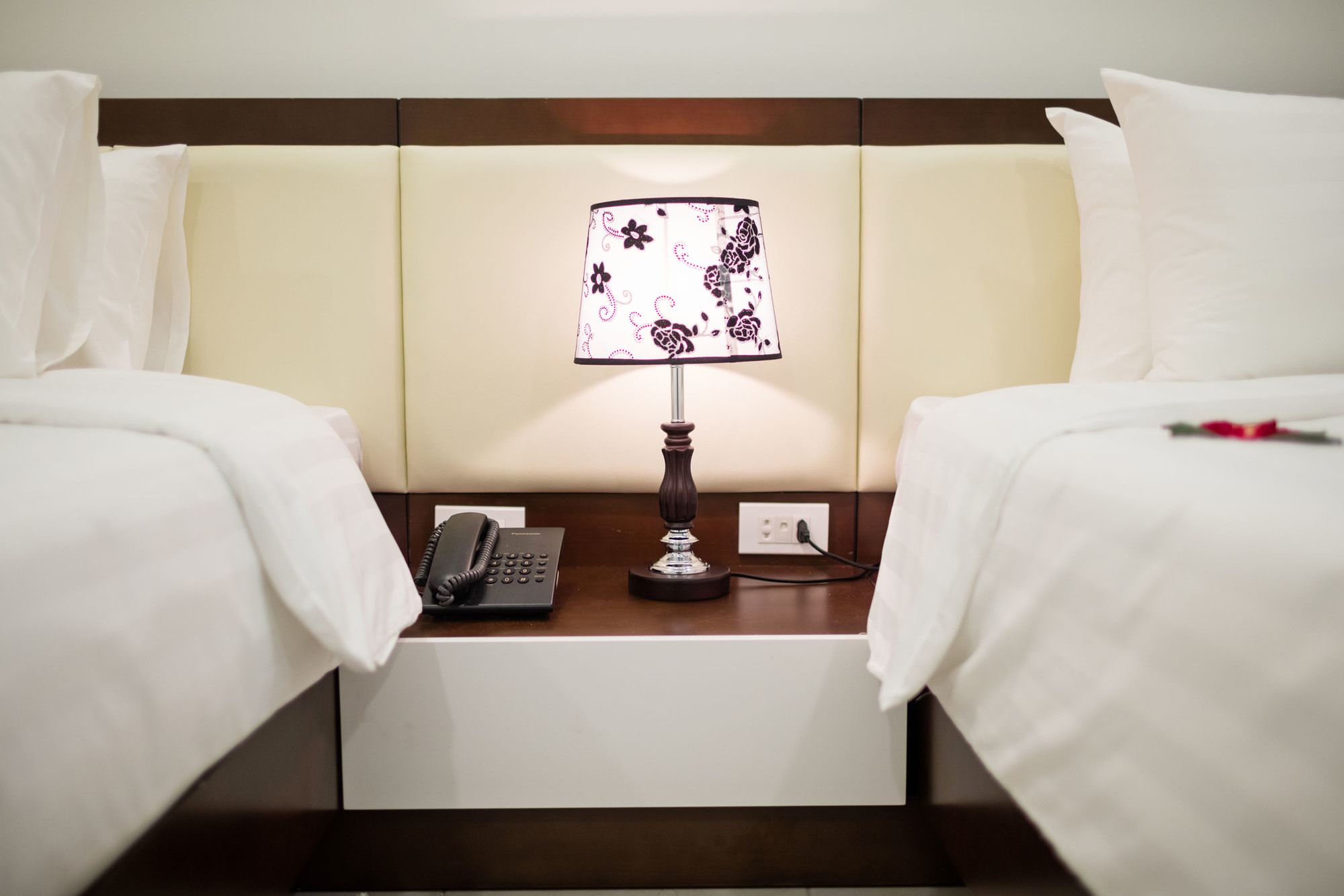 Фото New Vision Palace Hotel