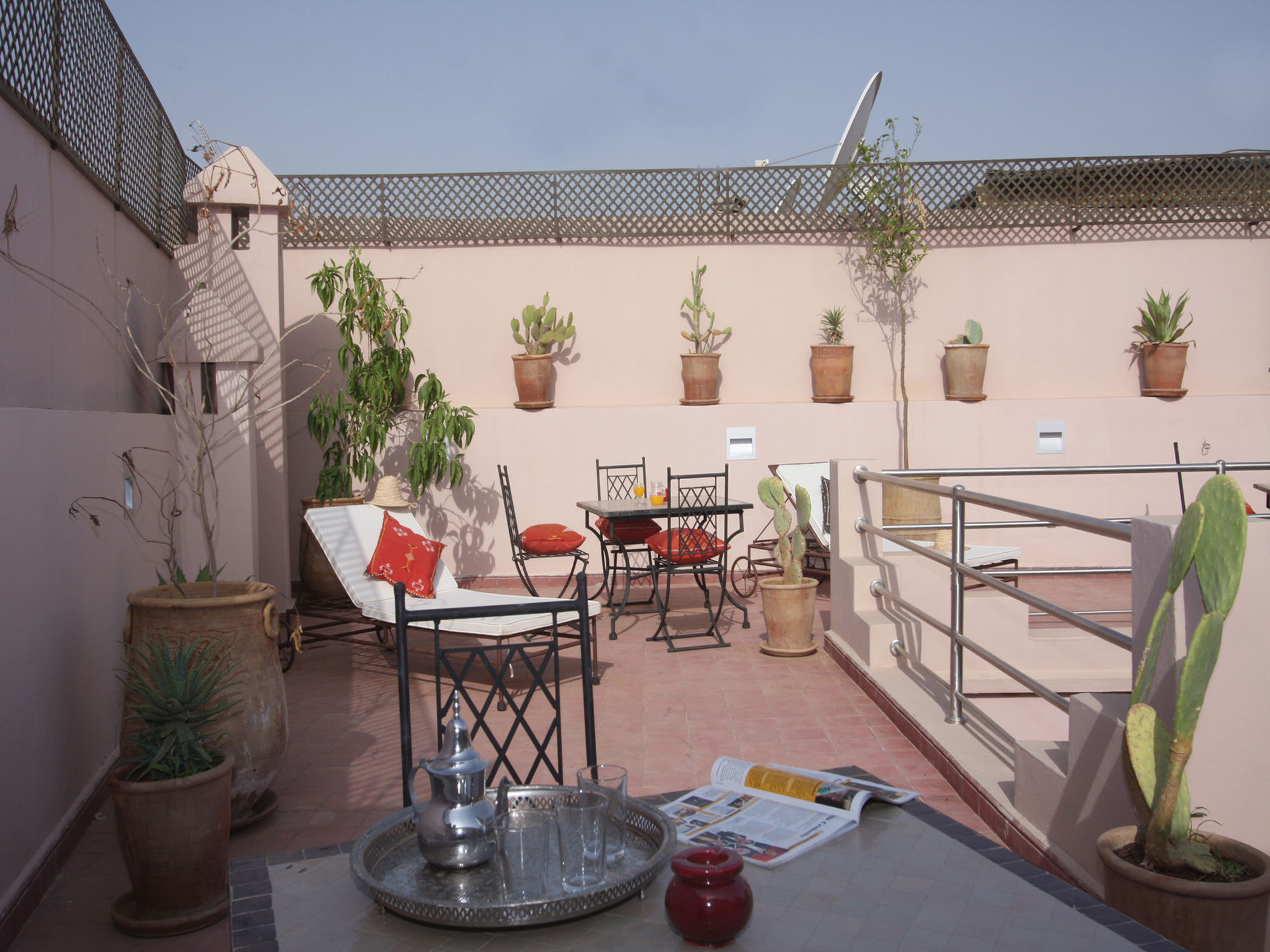 Фото Riad Tahani