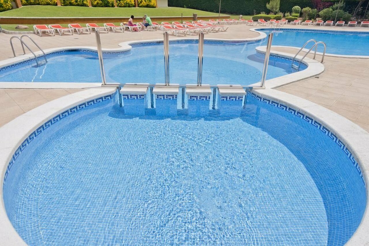 Фото Aparthotel GHT Tossa Park