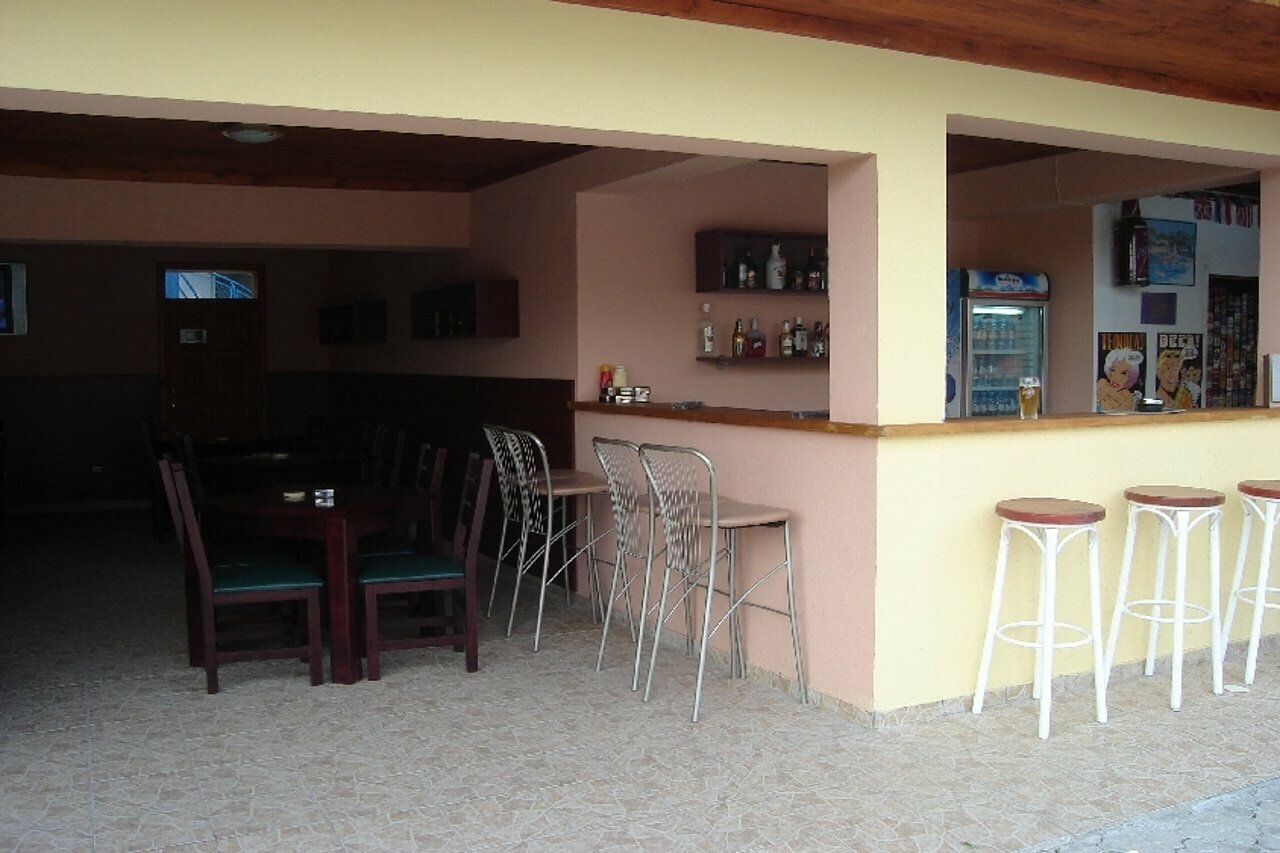 Фото Hotel BelleVille