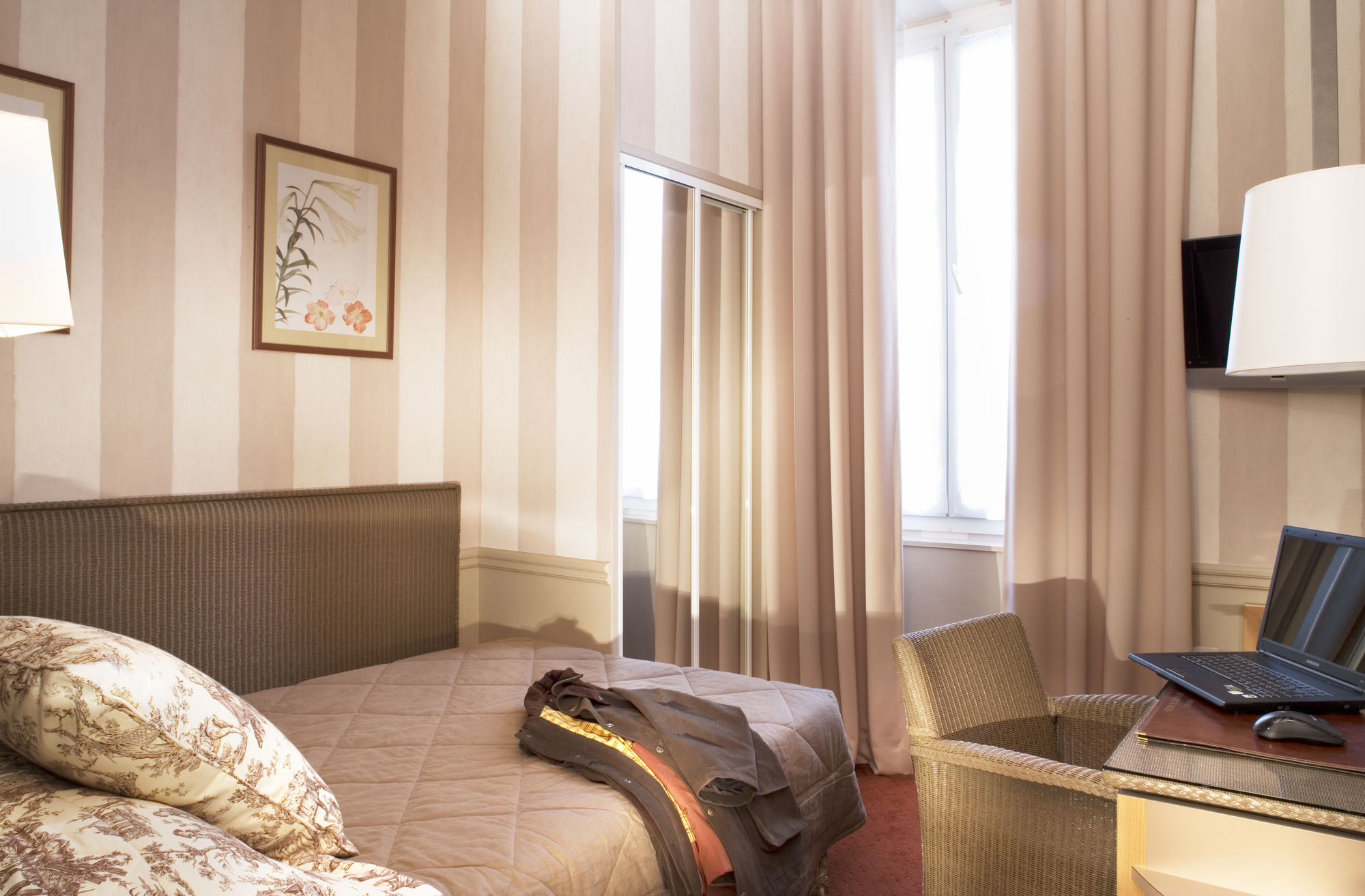 Фото Hôtel des Deux Îles