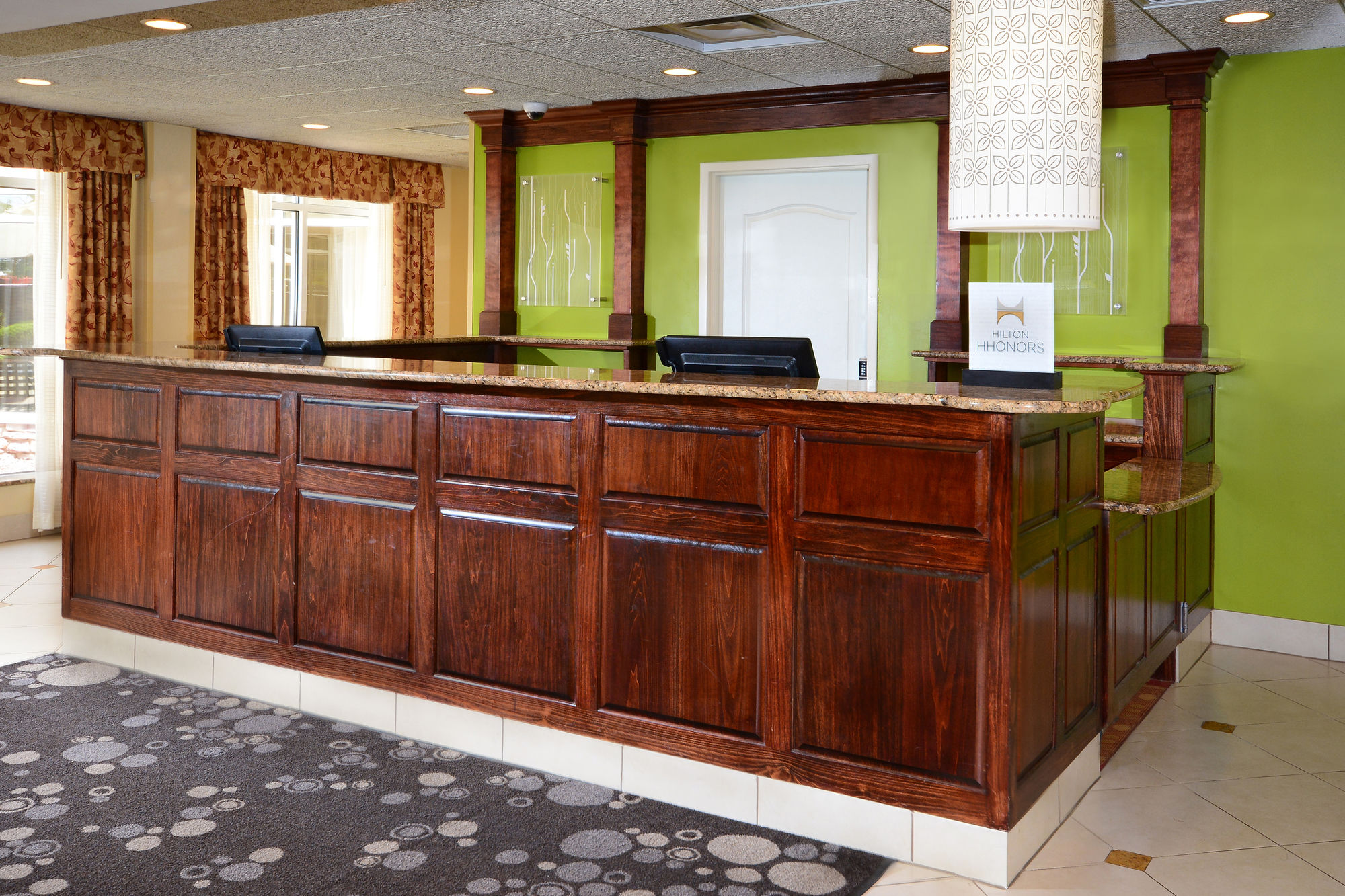 Фото Hilton Garden Inn Raleigh Capital Blvd I-540