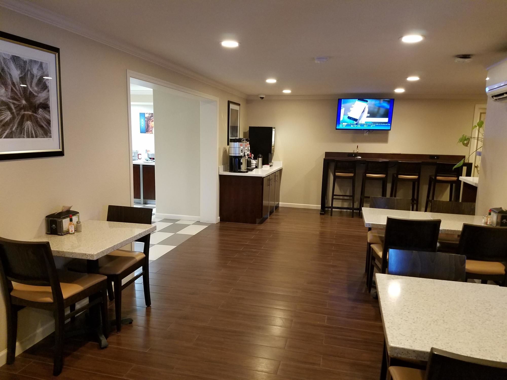 Фото Best Western Skyline Motor Lodge