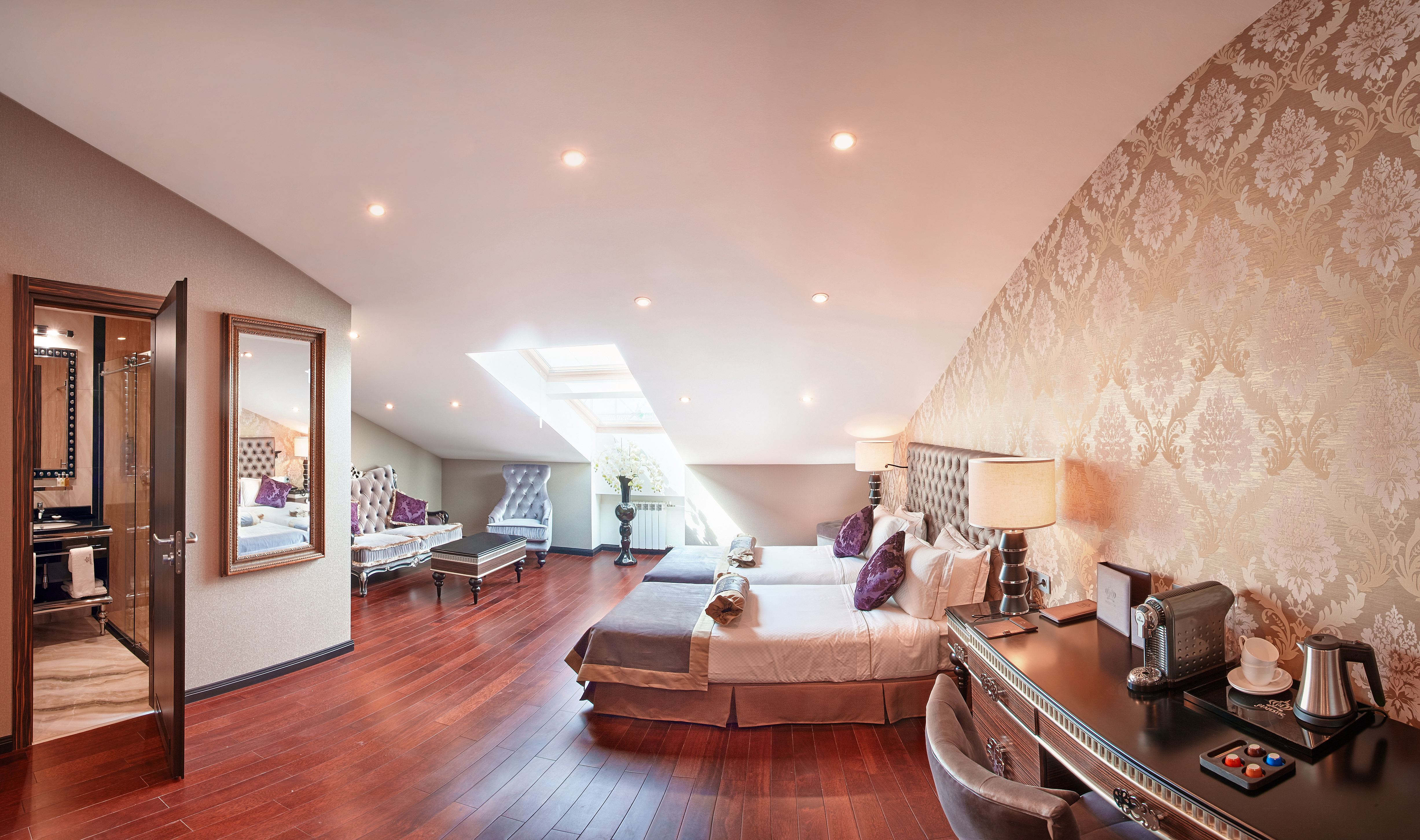 Фото Маджестик Бутик отель Делюкс