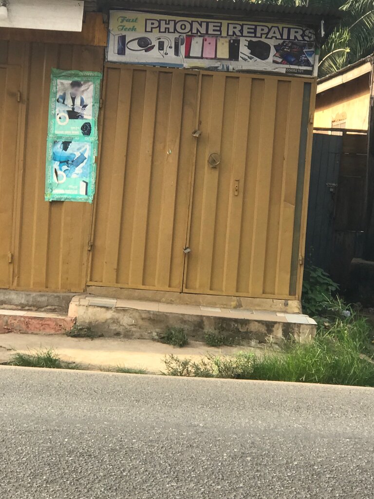 Mobile phone store Fast Tech Phone Repair, Accra, photo