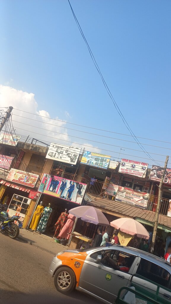 Clothing store Miranda's, Accra, photo