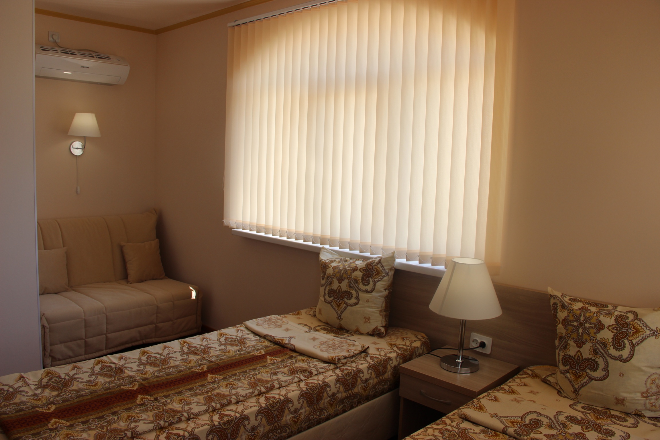 Фото отеля 2