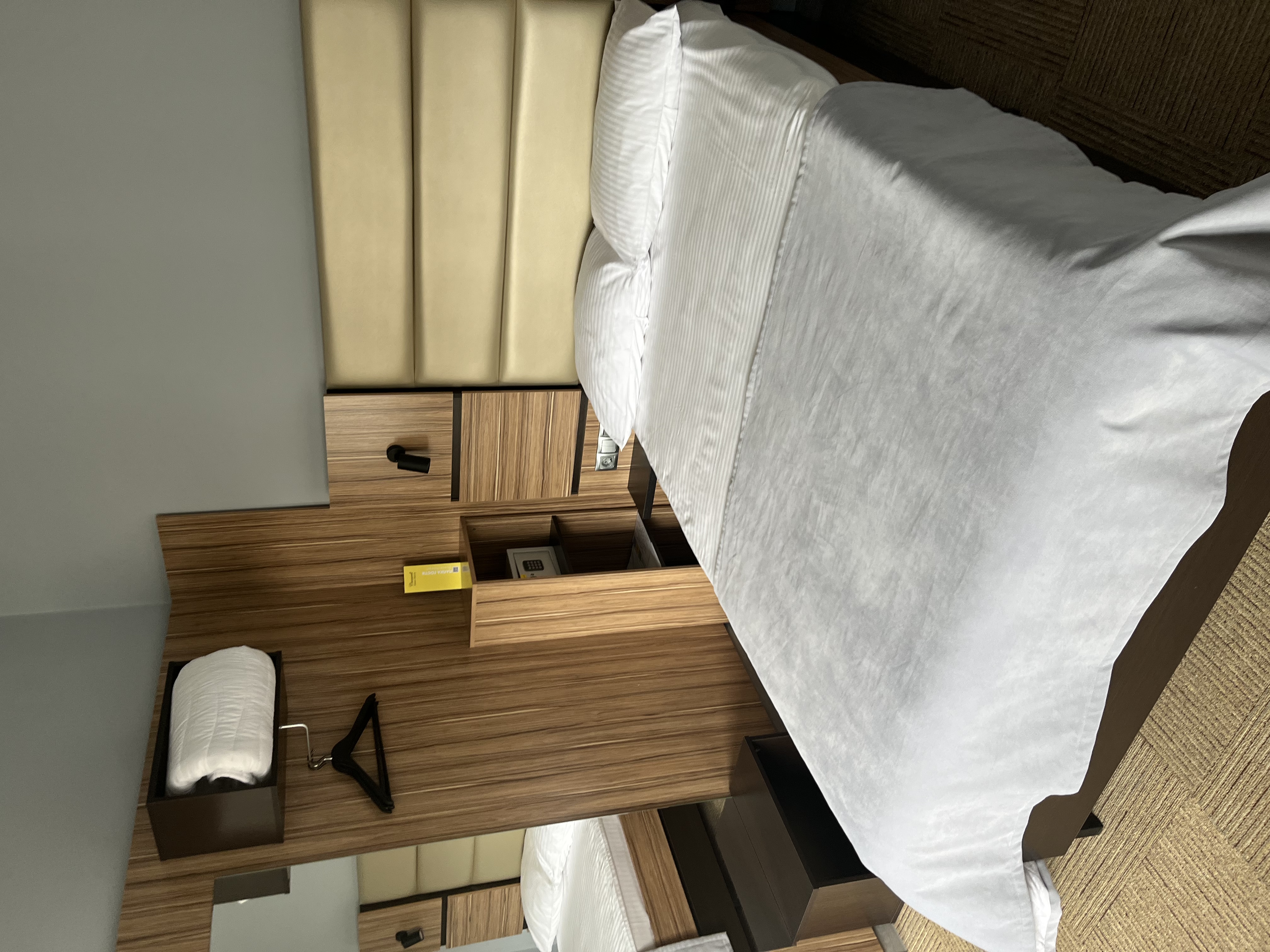 Фото Cronwell Ника центр