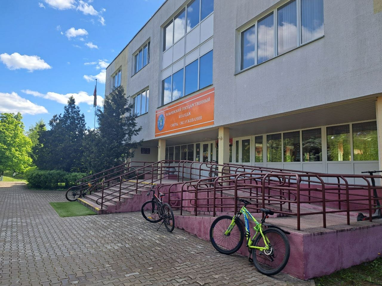 Порно ана мен ұлы жамылғы астында