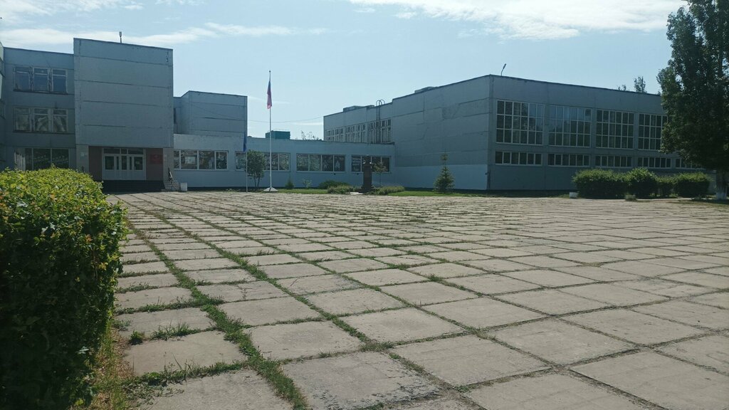مدرسة لتعليم القيادة Samarskij oblastnoj uchebnyj kombinat ، تولياتي، صورة
