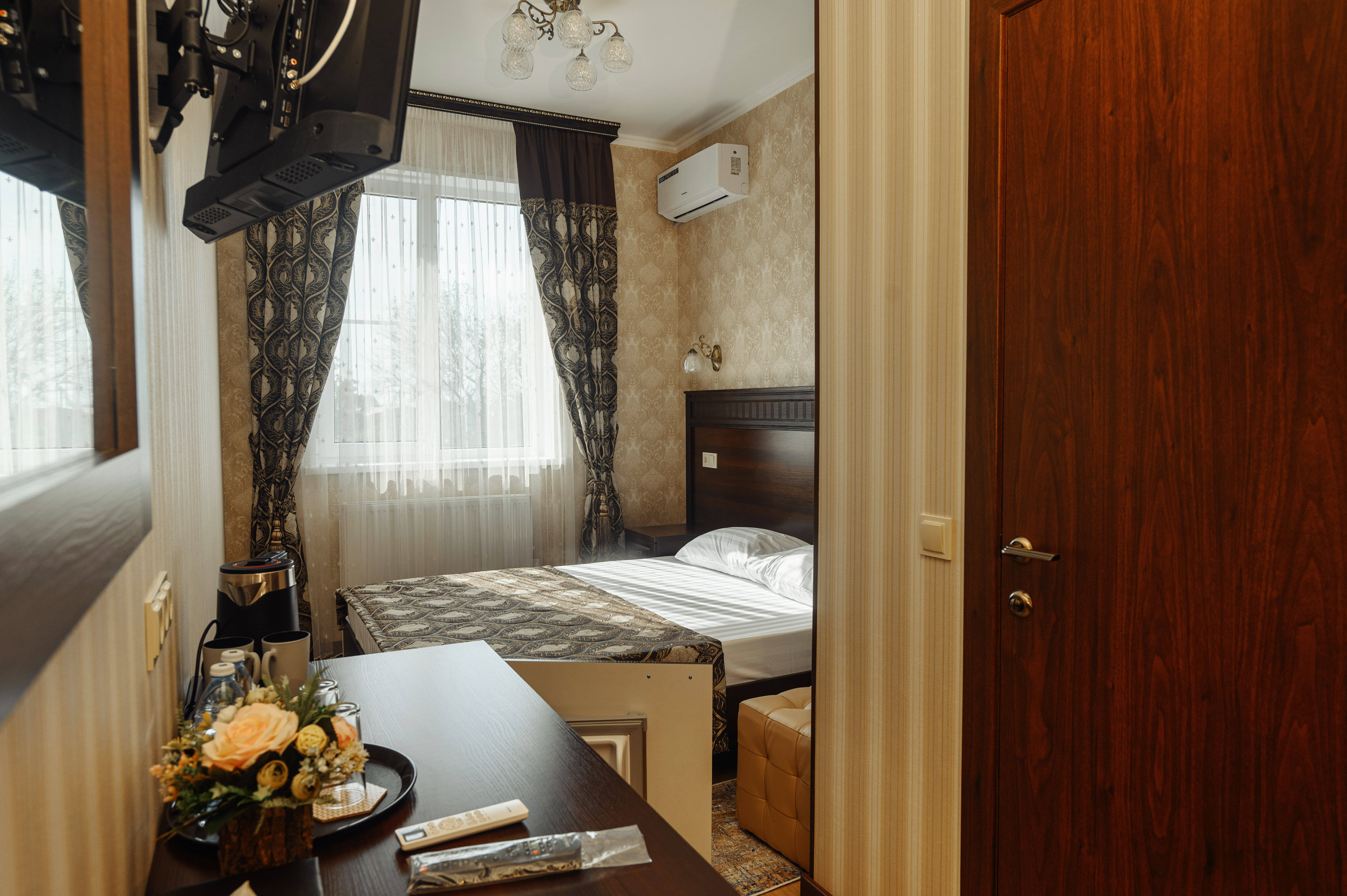 Фото Отель Азовский