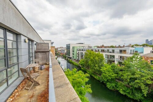 Serene 1bd Canal-side Flat w Terrace - Haggerston