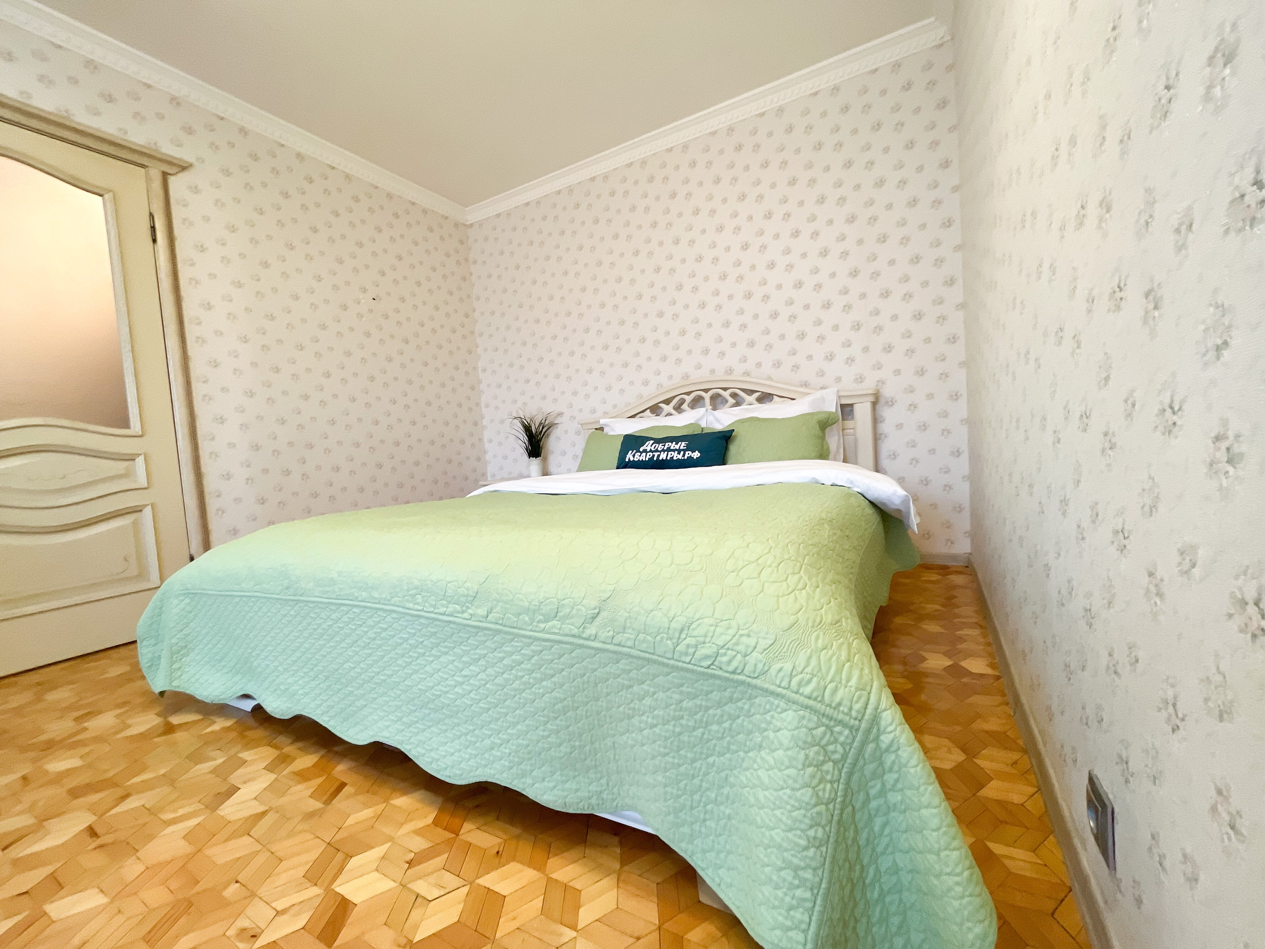 Фото Добрые Квартиры на Красноармейской 63/90