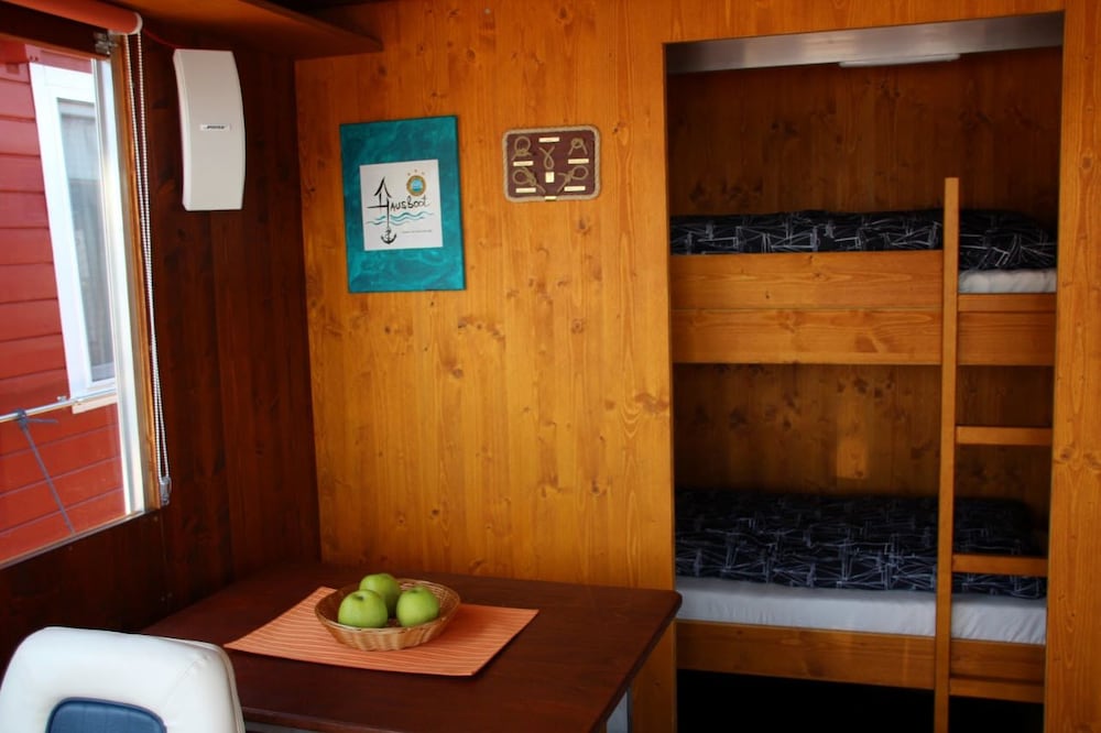 Фото Hausboot Neustrelitz am Zierker See