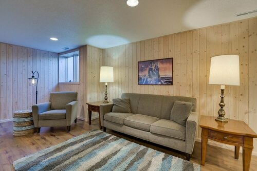 Гостиница Pet-friendly Fargo Home: 5 Mi to Downtown в Фарго