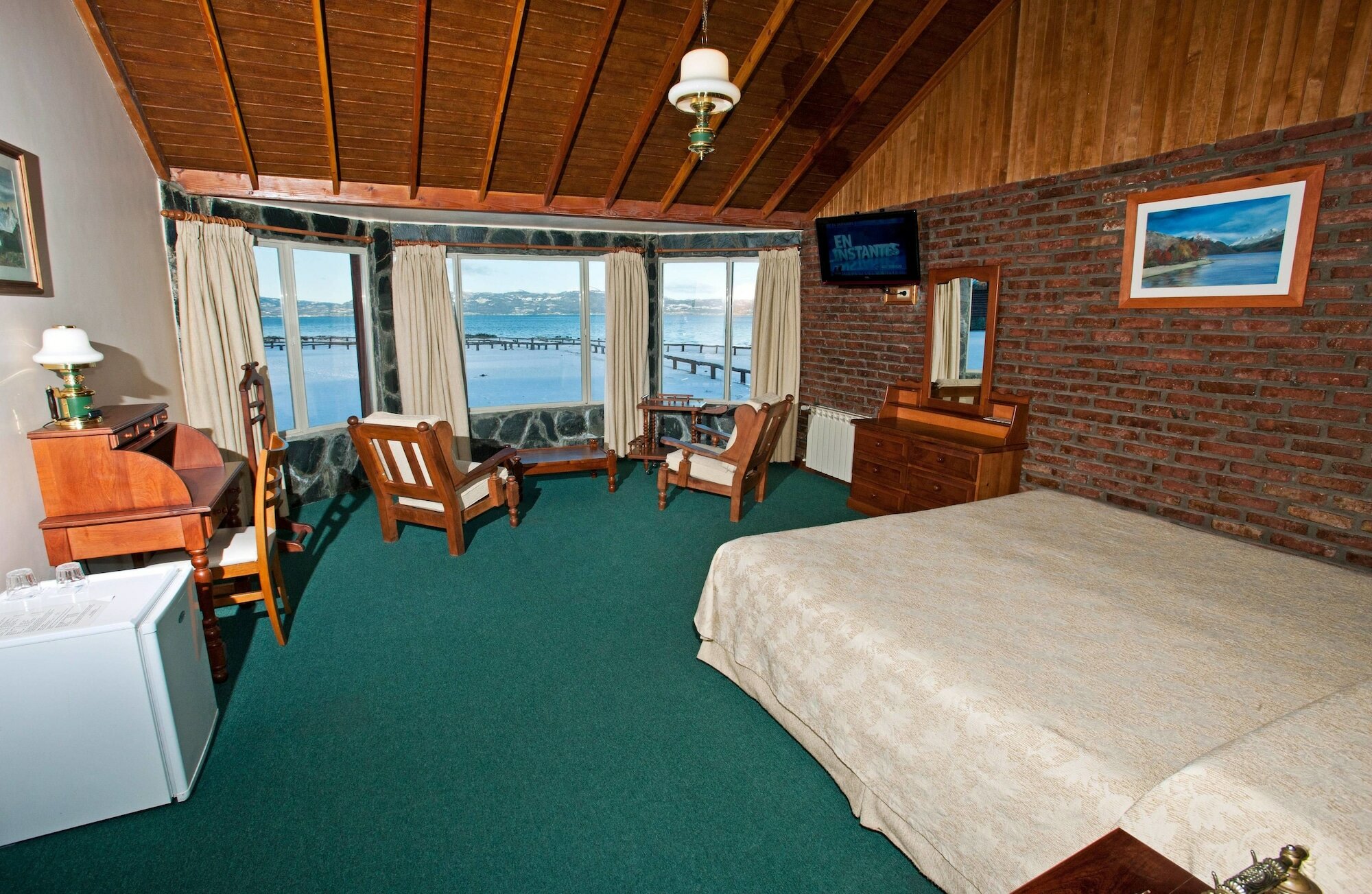 Фото Tolkeyen Ushuaia Hotel