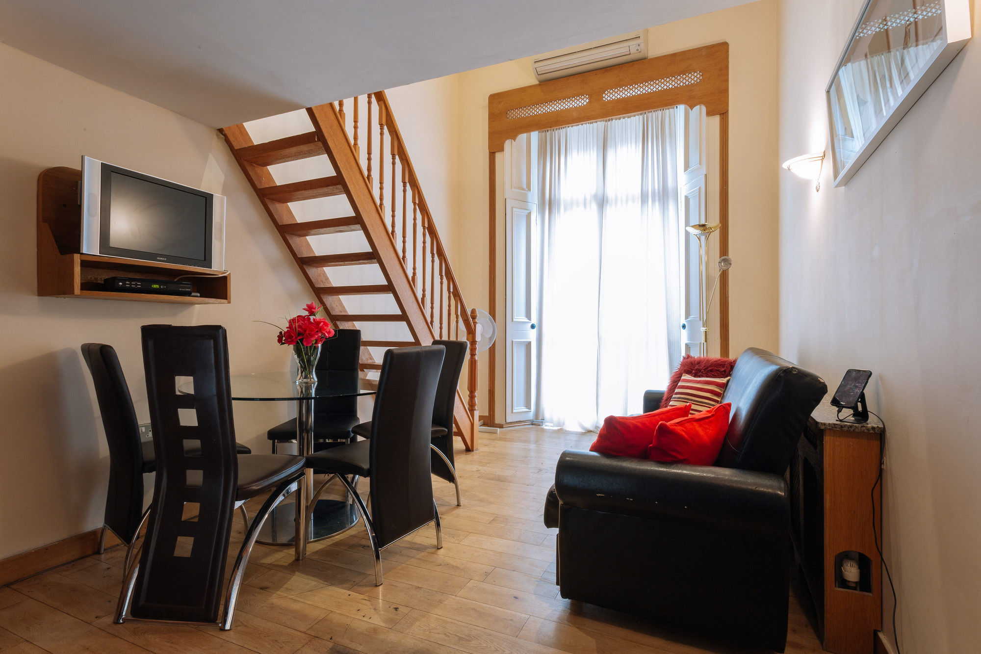 Фото London Plaza Serviced Apartments