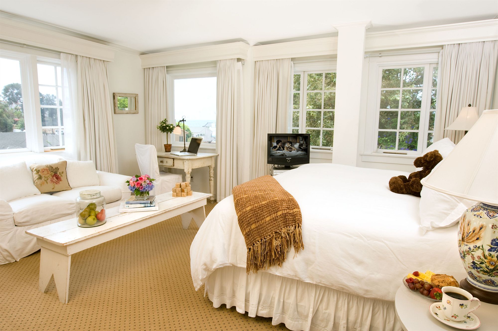 Фото Channel Road Inn, A Four Sisters Inn