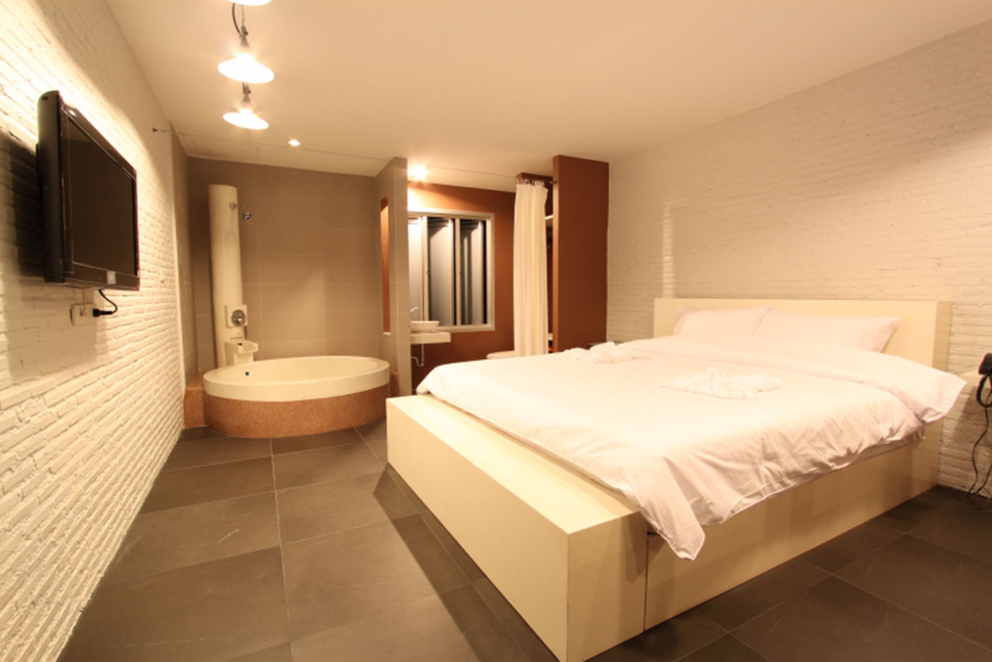Фото Z2 Boutique Hotel
