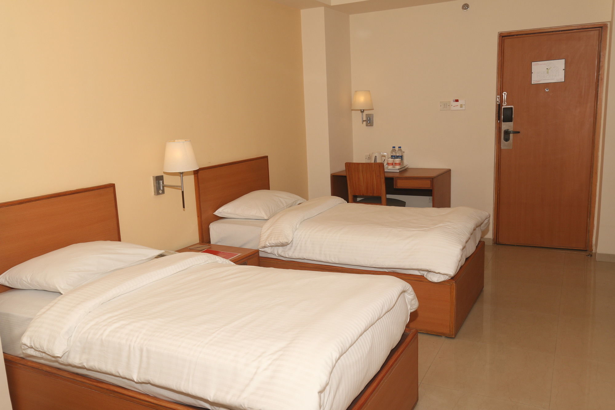 Фото Ginger Hotel Thane