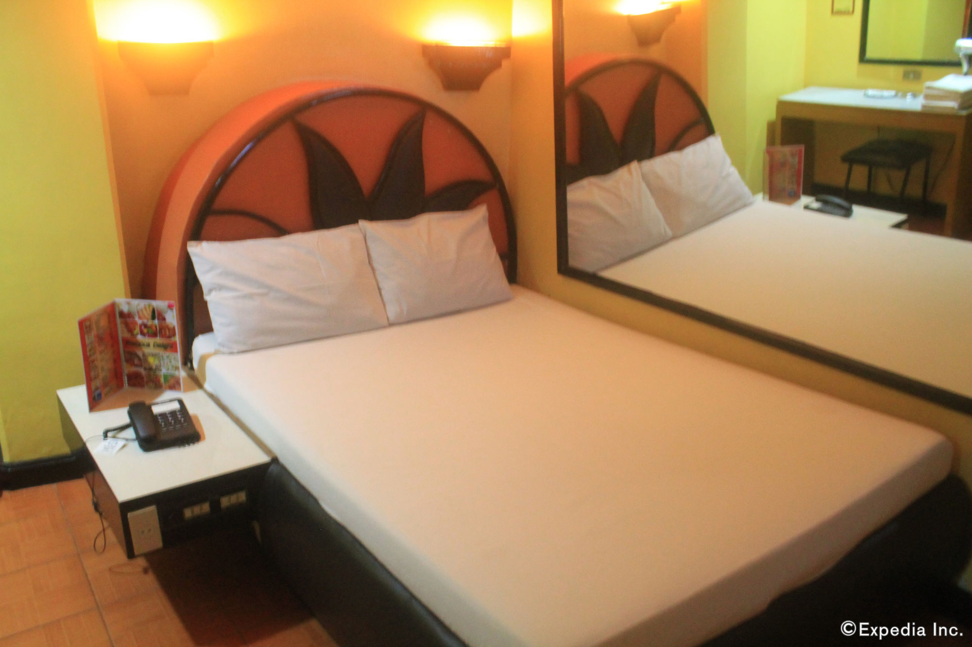 Фото Halina Drive Inn Hotels - Sta Mesa