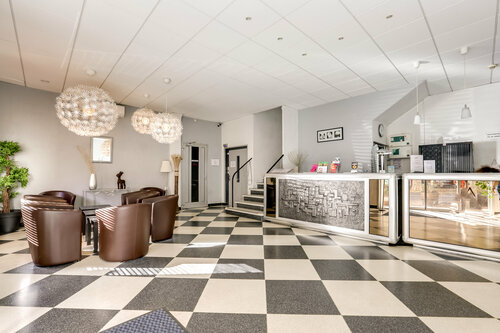 Гостиница Citotel Du Midi в Нарбонне