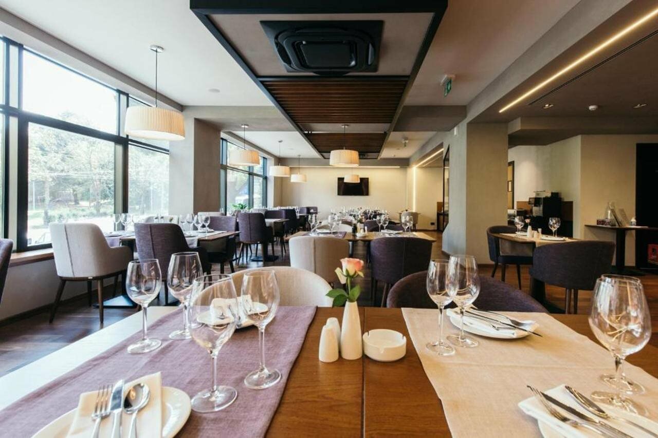 Фото Central Point Hotel