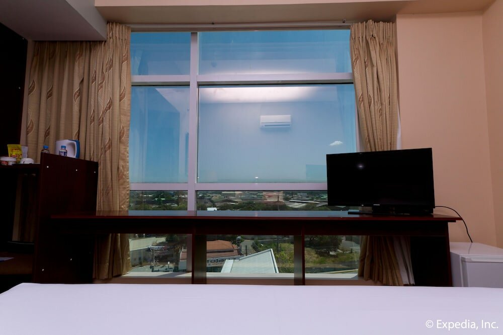 Фото Allure Hotel & Suites