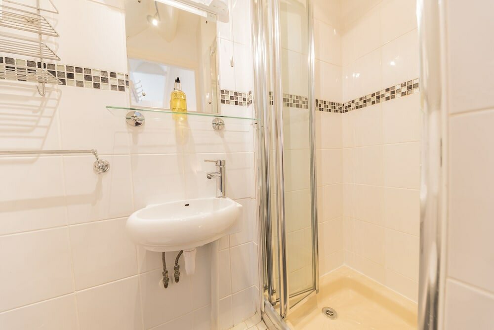 Фото Rayrigg Villa Guest House